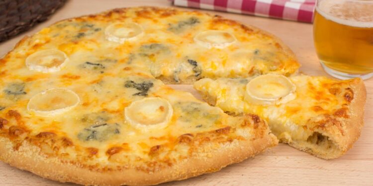 Six Cheese pizza recipe, a pizza with extra cheese