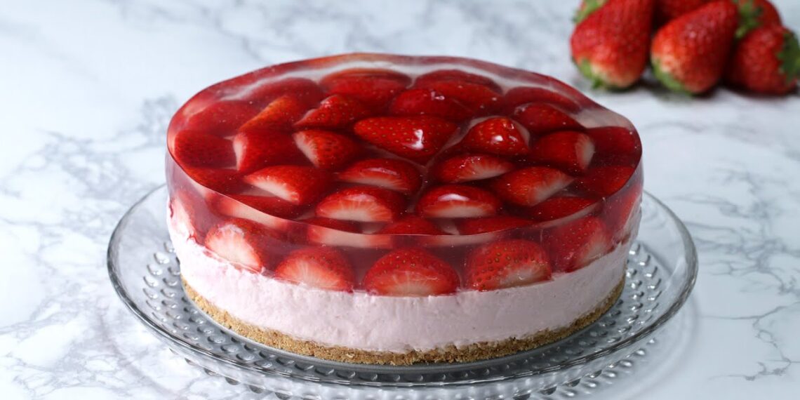 Cheesecake recipe with transparent covering, no oven required