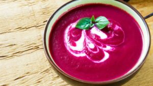 Beet and Apple Cream, a colorful and healthy recipe
