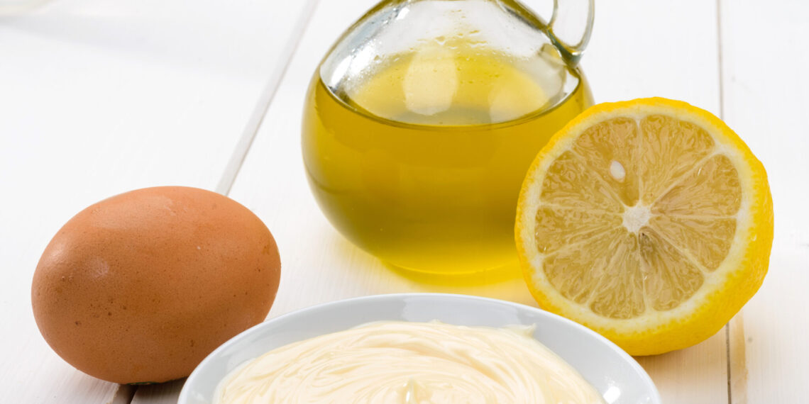 Quick and easy homemade mayonnaise