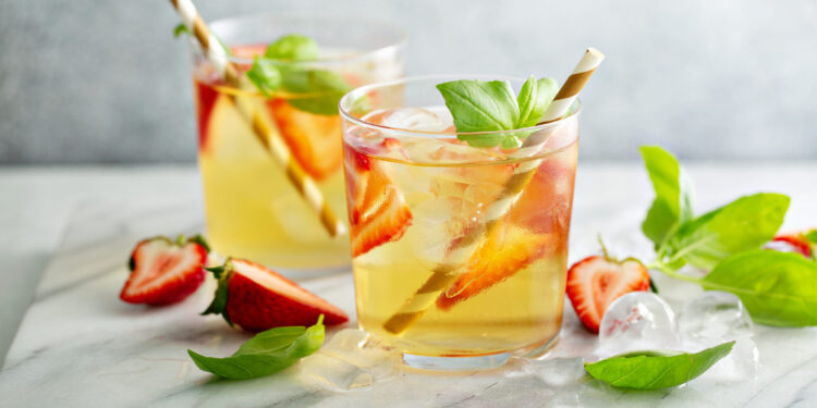 Basil and red fruit tea