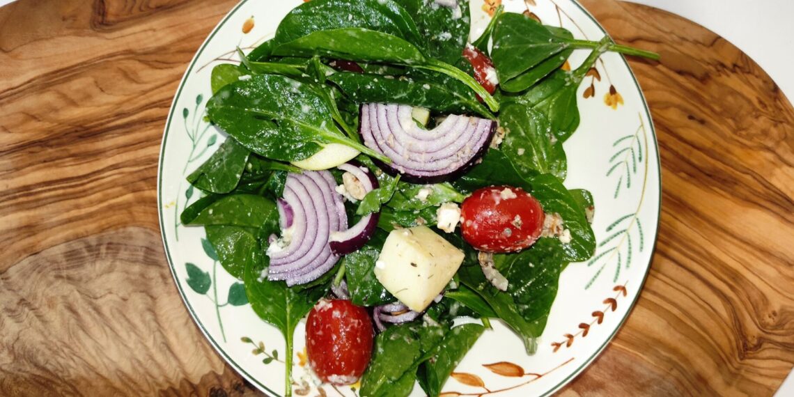 Spinach, Apple and Roquefort Salad Recipe
