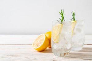 How to make Lemon Water, the most refreshing and healthiest soft drink substitute
