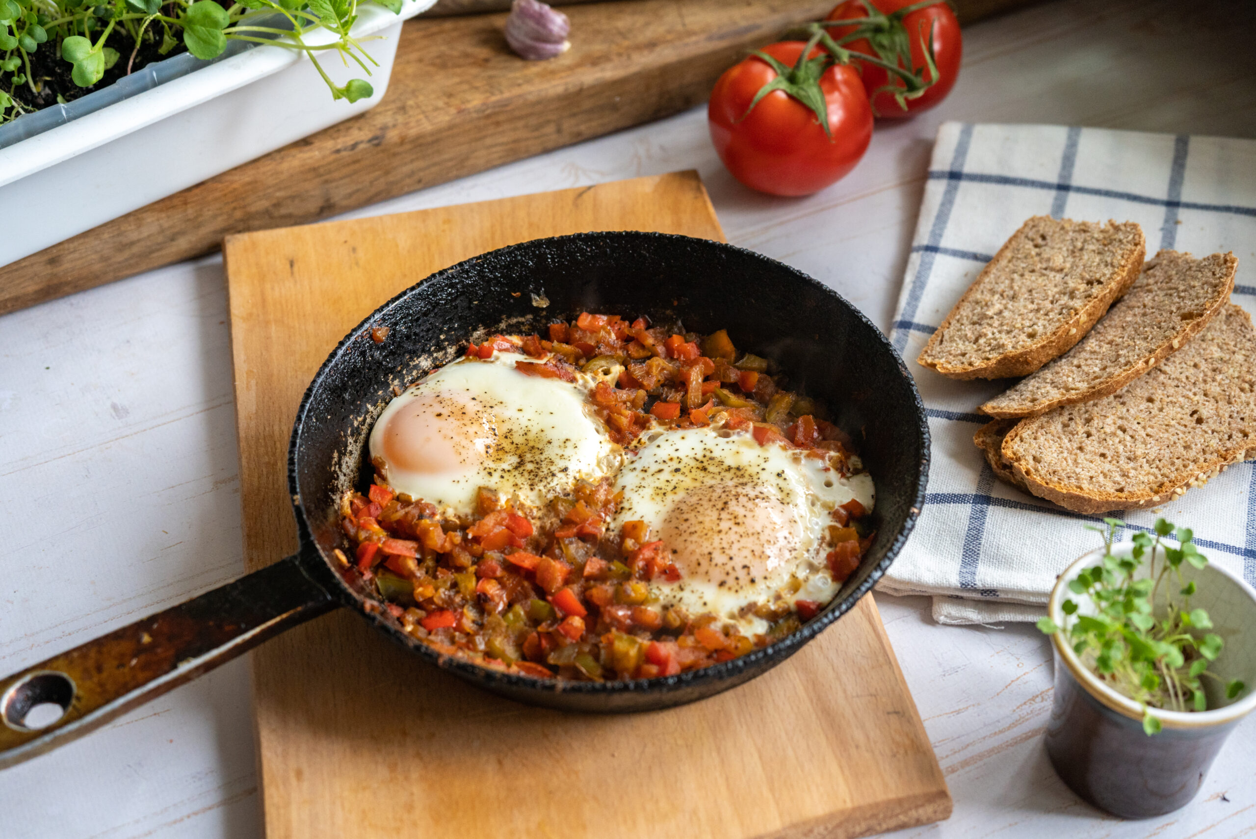 Vegetable and Egg Skillet Recipe, a hearty yet healthy dish.